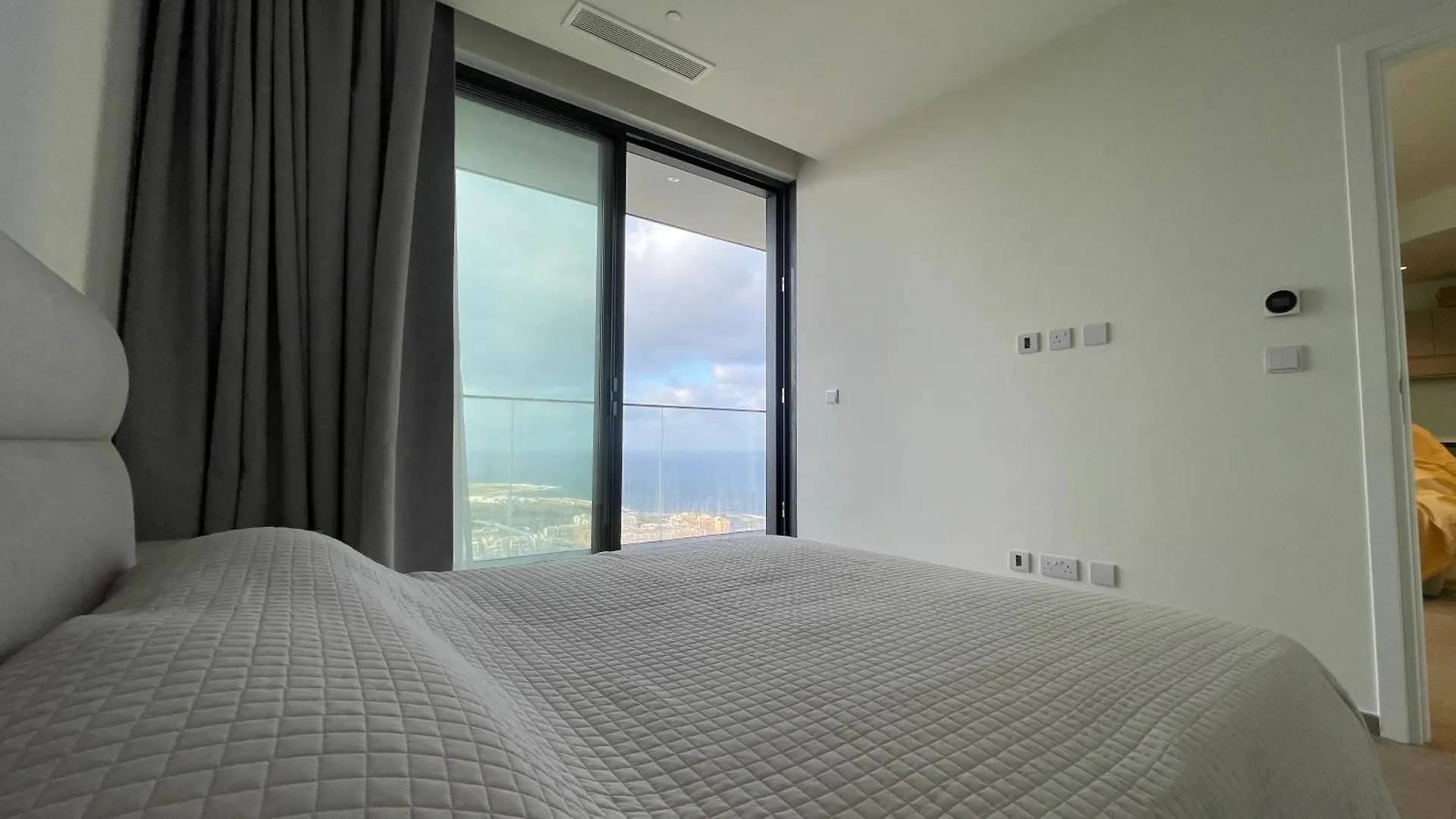 Mercury Tower Suites Saint Julian's