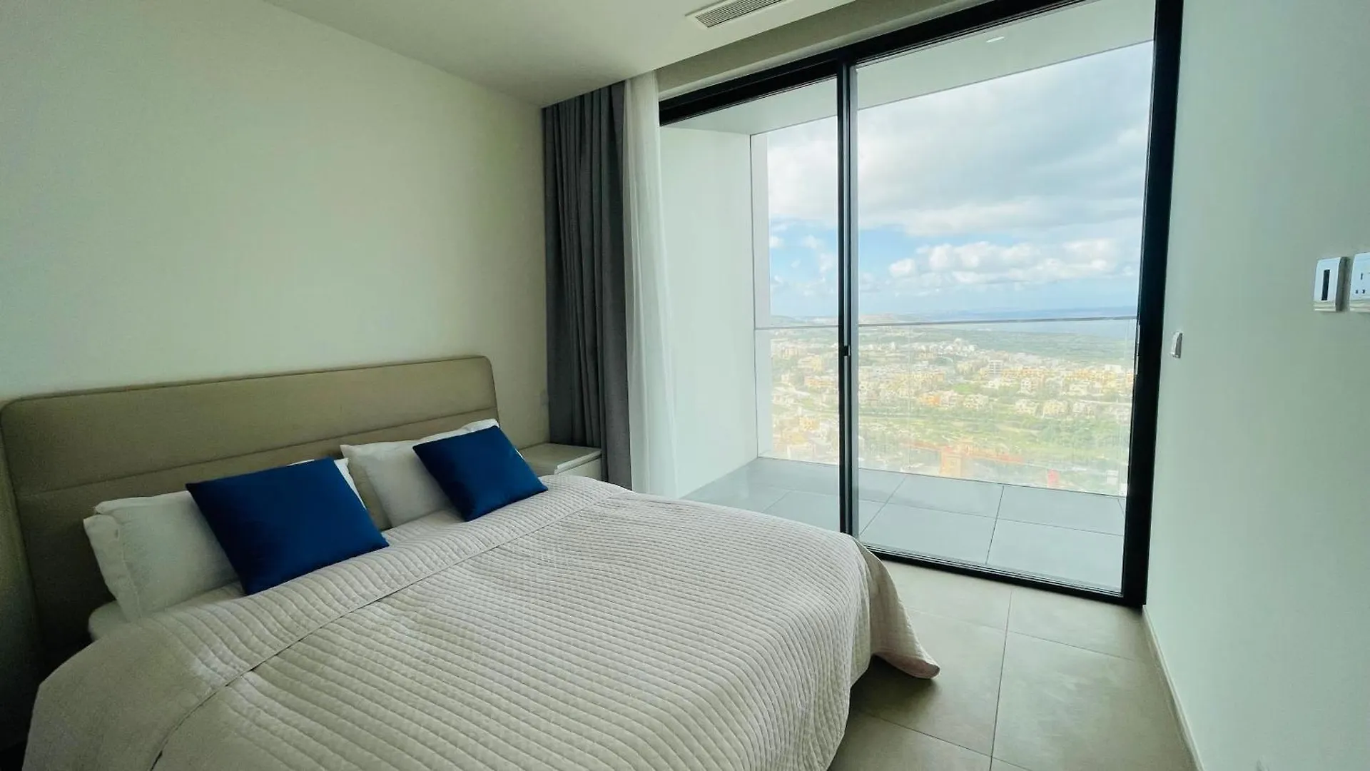 Apartment Mercury Tower Suites Saint Julian's